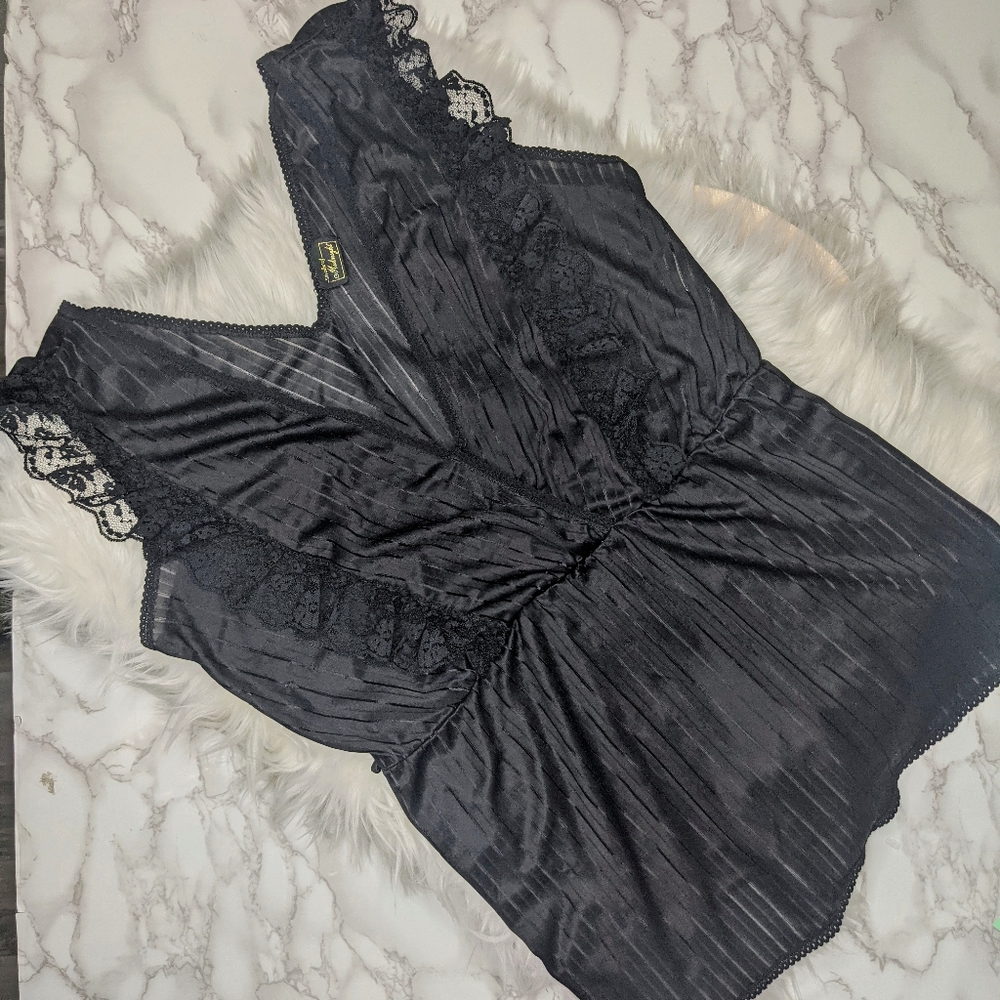 Vintage Stroke of Midnight Black Chemise Size Large